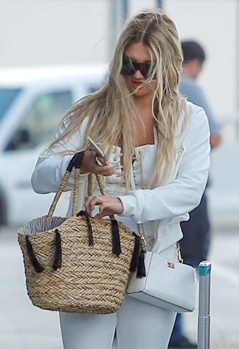 Caroline i Mateusz przyłapani na lotnisku. Lecą na wakacje (ZDJĘCIA)