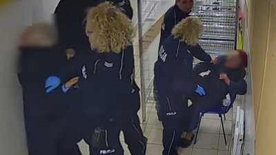 Polscy policjanci POBILI… 82-letnią staruszkę! Szokujące wideo
