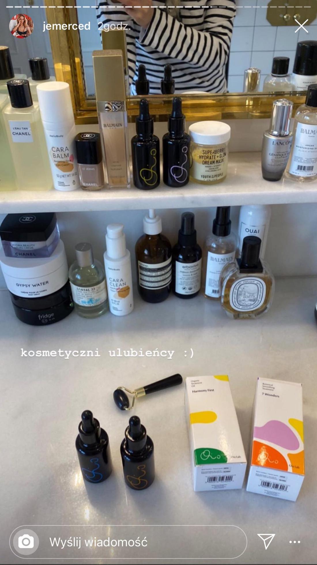 Blogerka modowa Jessica Mercedes pokazała ulubione kosmetyki do pielęgnacji twarzy. Pielęgnacja twarzy według Jessici Mercedes.