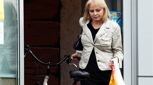 Izabela Trojanowska dba o formę na rowerze (FOTO)