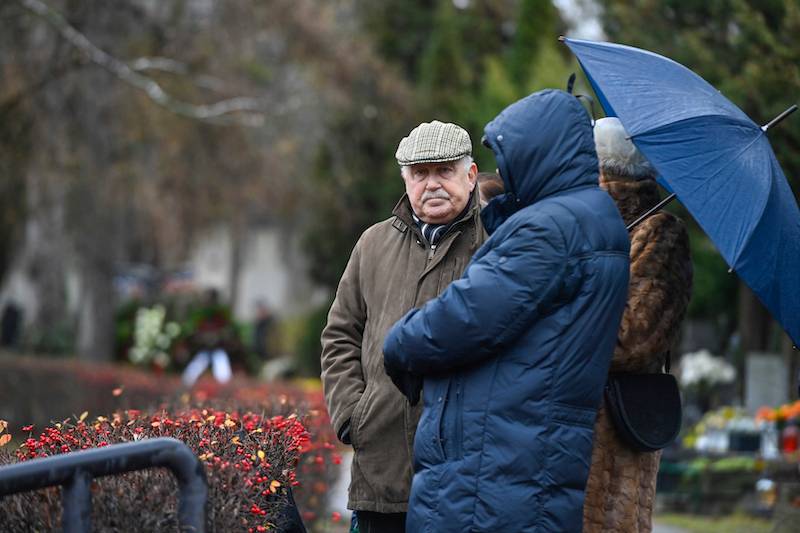 Pogrzeb Lucjana Brychczego. Tłumy piłkarzy i kibiców przyszły pożegnać legendę Legii Warszawa