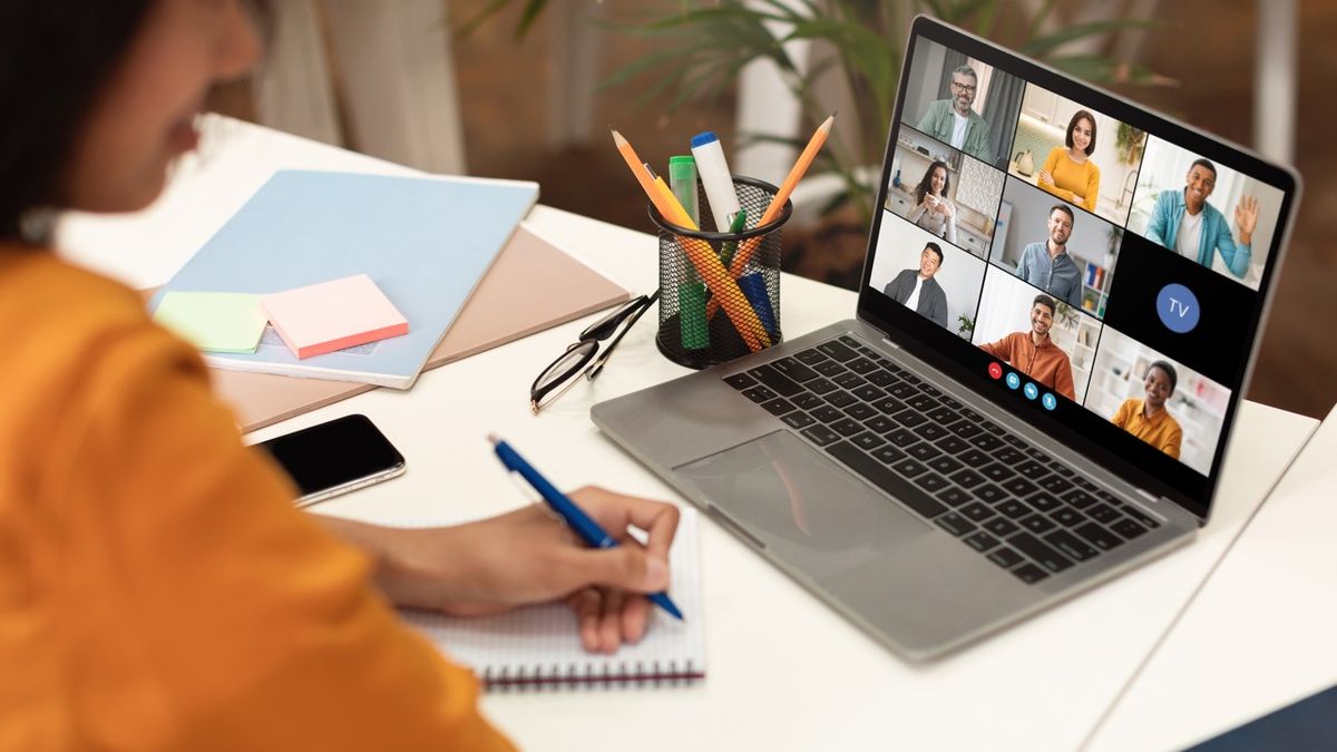 Studia podyplomowe online – nowoczesny sposób na rozwój zawodowy bez wychodzenia z domu