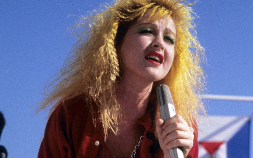 70-letnia Cyndi Lauper uhonorowana w Hollywood. Wygląda świetnie!