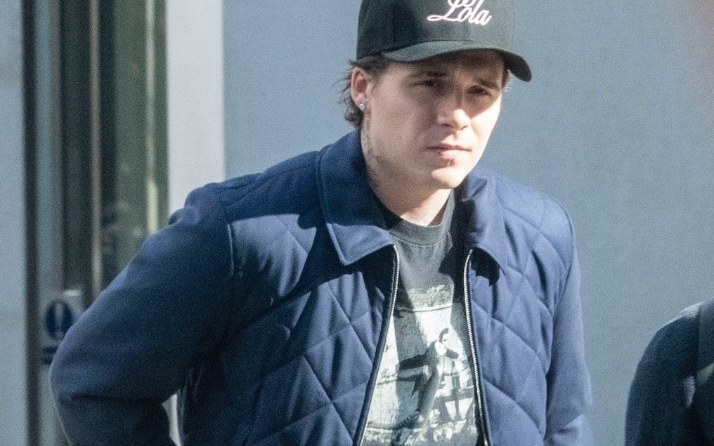 To się nazywa lans! Brooklyn Beckham jeździ po L.A. zabytkowym samochodem za 2 miliony złotych