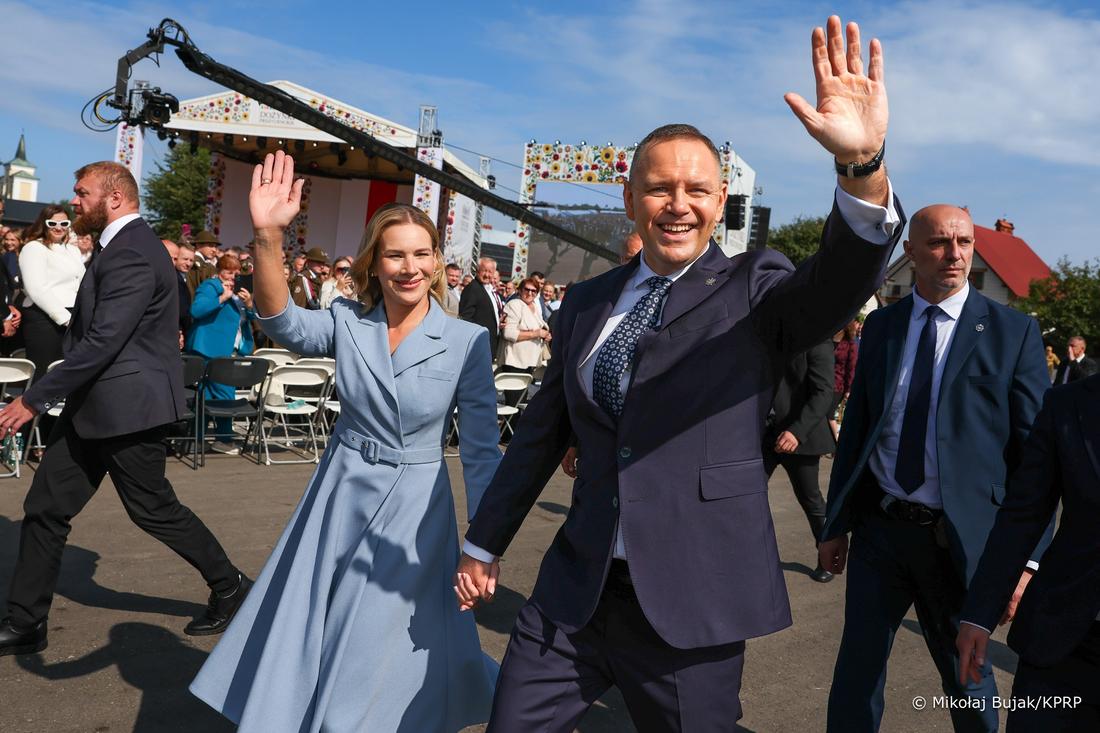 Karol Nawrocki, Marta Nawrocka Dożynki Prezydenckie w Tryńczy fot. Mikołaj Bujak/ KPRP