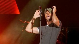 Iglesias dostał tampon od fanki