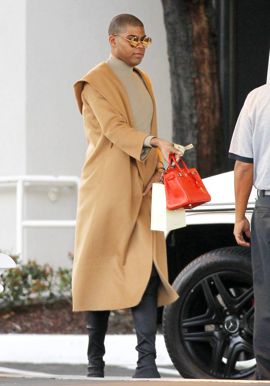 Już jako chłopiec ten syn gwiazdora nosił sukienki i tańczył w przebraniu