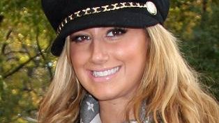 Brzuszek Jessiki Alby