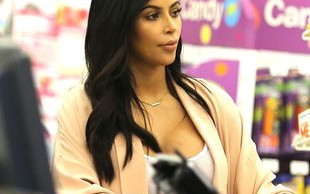 Kim Kardashian nudziła się na wakacjach (FOTO)