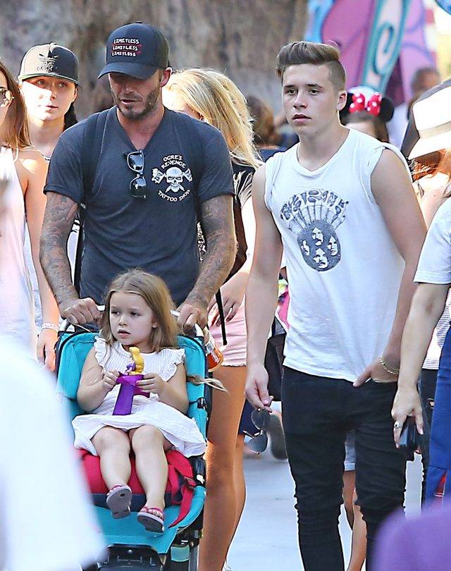 Rodzina Beckhamów w Disneylandzie
