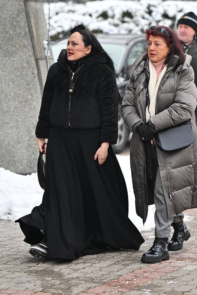 Urszula Dudziak z Miką Urbaniak na pogrzebie Michała Urbaniaka, fot. KAPiF