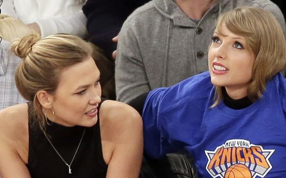 Taylor Swift strzeliła najdziwniejszego focha na świecie. Co ma do Karlie?