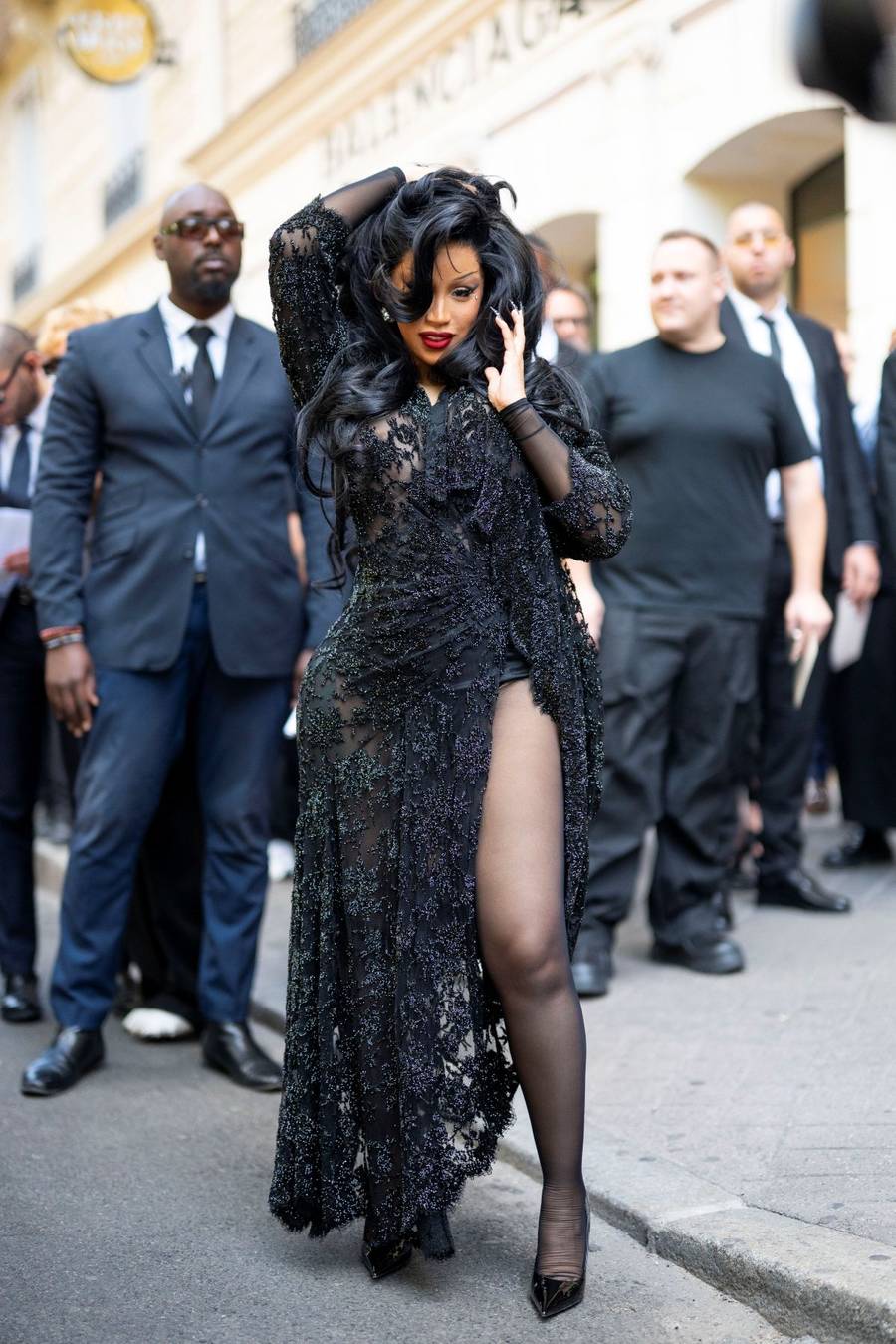 Plejada gwiazd na paryskim pokazie Balenciagi. Anielska Kim Kardashian, singielka Katty Perry, Lauren Sanchez…(FOTO)