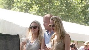 Zakochany Guy Ritchie z nową dziewczyną (FOTO)