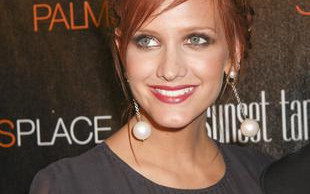 Ashlee Simpson urodziła?