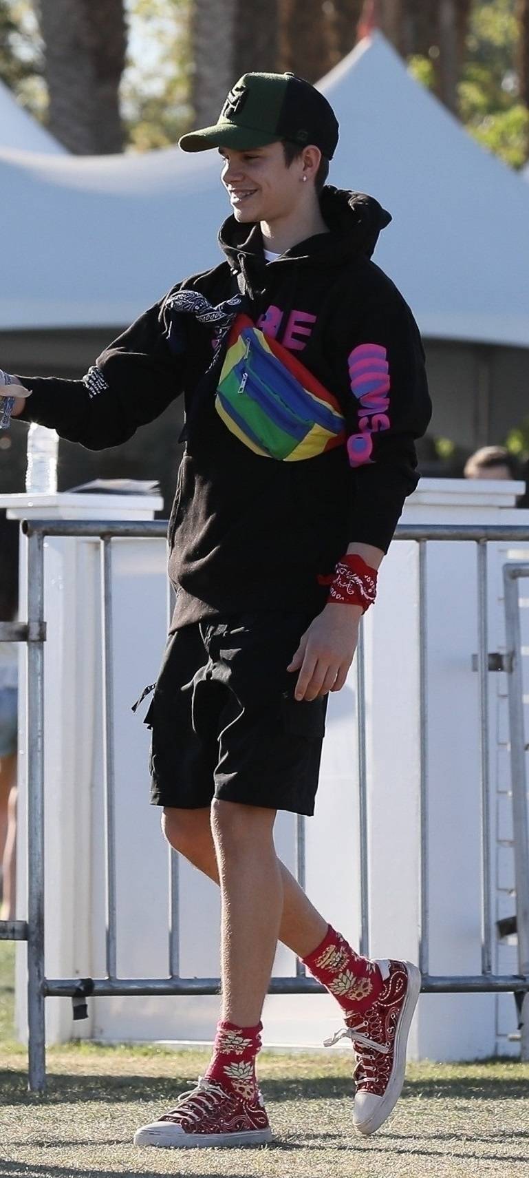 Bracia Beckham na Coachella 2019. Czułe uściski Brooklyna z dziewczyną