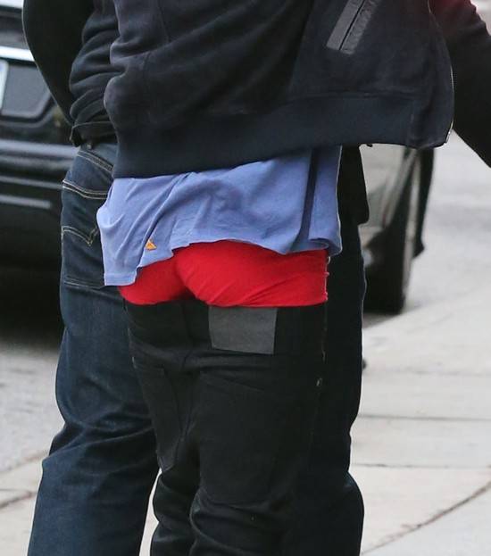 Justin Bieber nosi za luźne spodnie