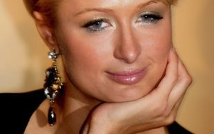 Paris jednak ma chłopaka