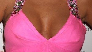 Carmen Electra niczym różowa landrynka (FOTO)