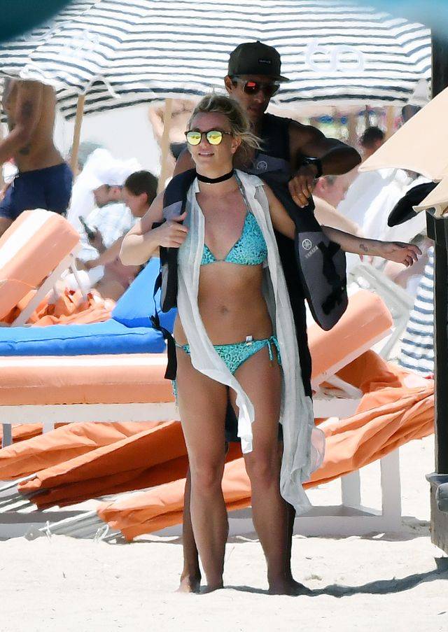 Britney Spears w BIKINI – ma się czego WSTYDZIĆ? (ZDJĘCIA)