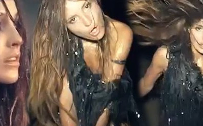 Seksowna Marina w nowym teledysku – Electric Bass [VIDEO]