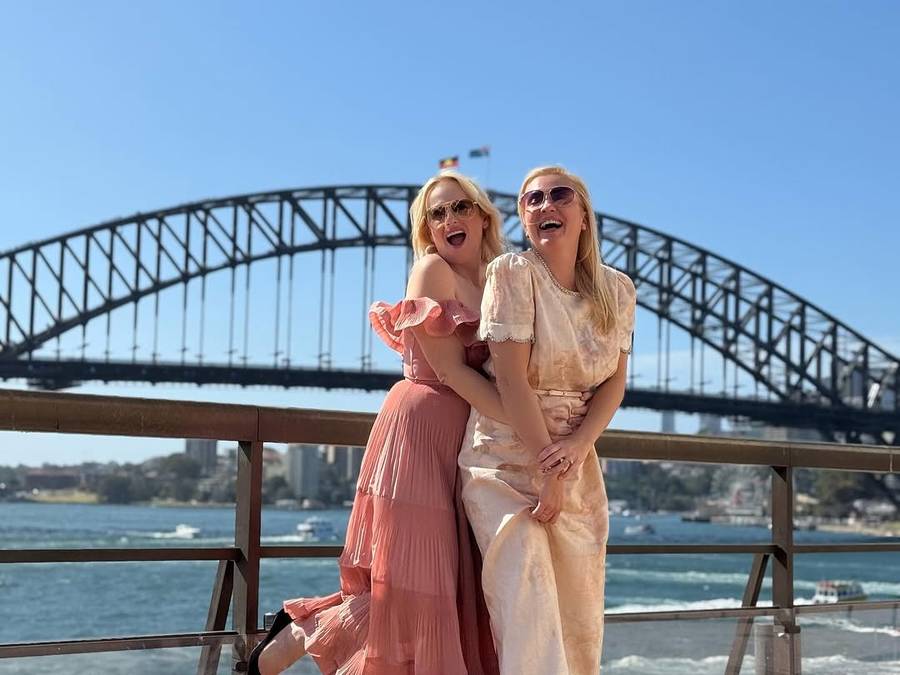 Rebel Wilson ODNOWIŁA PRZYSIĘGĘ małżeńską z żoną trzy miesiące po ślubie! (ZDJĘCIA)