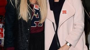 Siostry Radwańskie robią zakupy na oczach gromady fotoreporterów (FOTO)