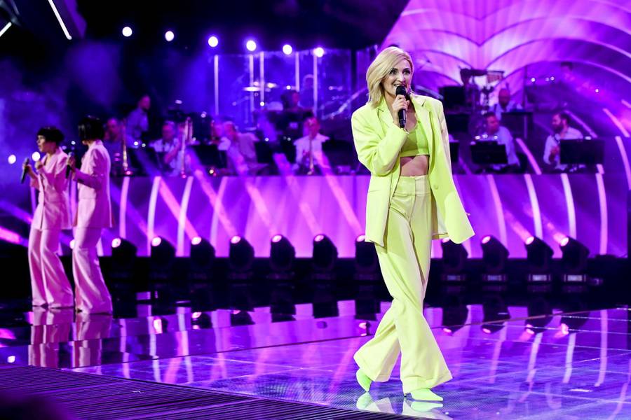 Edyta Górniak w mini, Margaret w tiulach i Daria Zawiałow w klasycznej czerni trzeciego dnia Festiwalu w Opolu