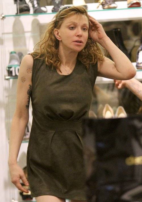 Bielizna w roli głównej – gwiazdy pokazują ciut za dużo