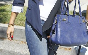 Niania Afflecków chwali się Lexusem. Dostała go od Bena?