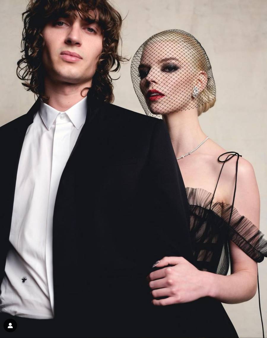 Anya Taylor-Joy wzięła sekretny ślub. Zamiast tortu podała… LUDZKIE SERCA! (ZDJĘCIA)