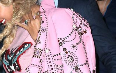 Beyonce jak kiczowata LALKA BARBIE (FOTO)