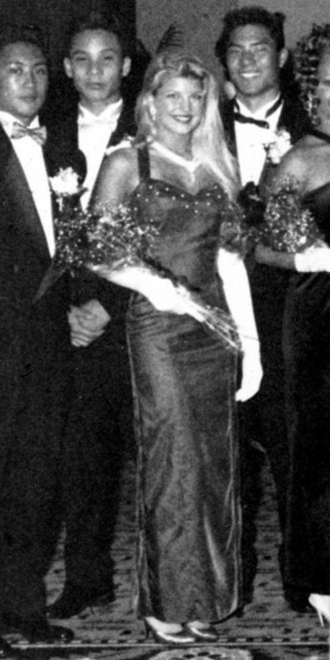 Szok! Tak wyglądały gwiazdy na swoich maturalnych balach