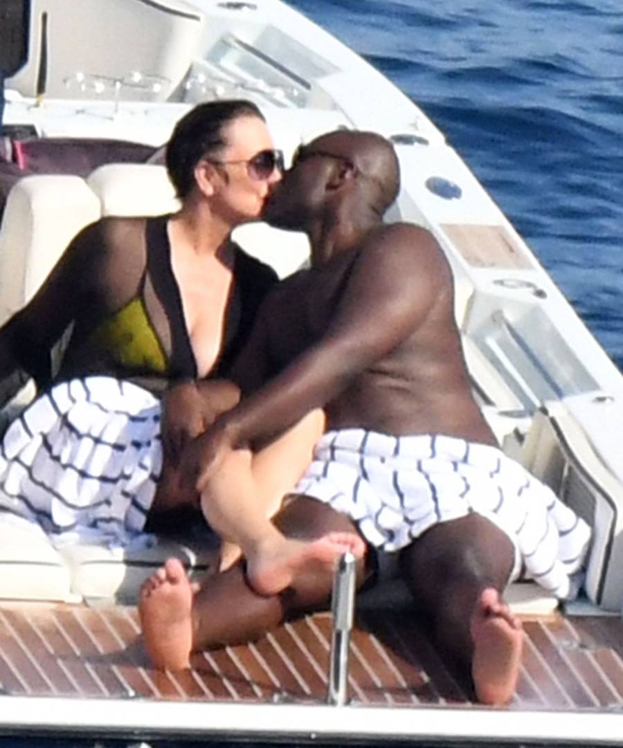 Kris Jenner i Corey Gamble CAŁUJA się na włoskich wakacjach