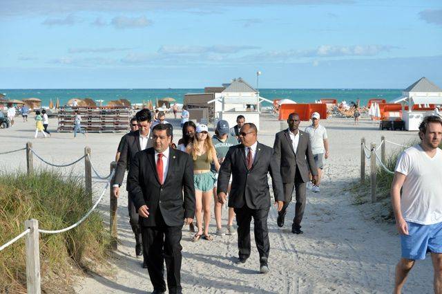 Sasha Obama, 15-letnia córka Baracka Obamy, na plaży w bikini