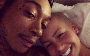 Kolejna gwiazda pochwaliła się grillem na zębach (FOTO)