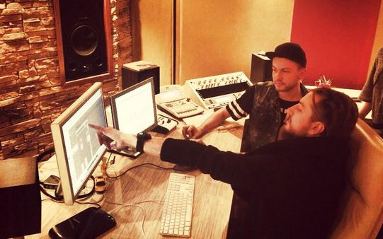 Podpalimy miasta – nowy singiel Arka Kłusowskiego i Barona