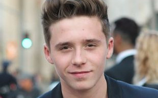 Brooklyn Beckham przefarbował się na blond (FOTO)