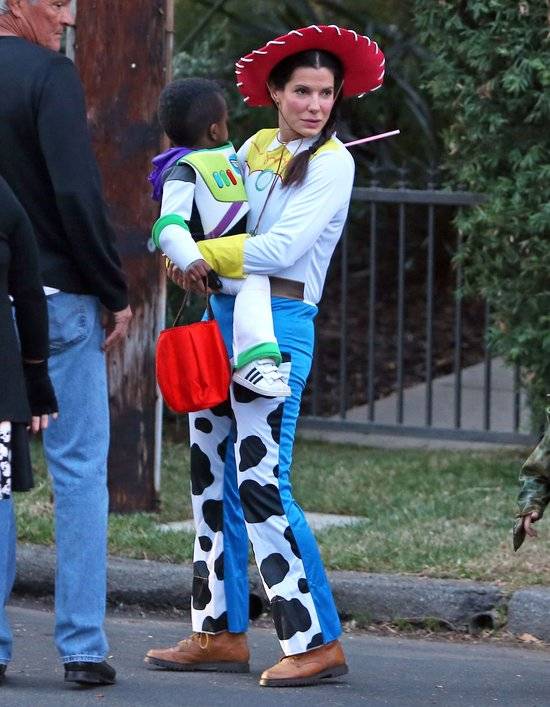 Halloween Sandry Bullock i jej synka