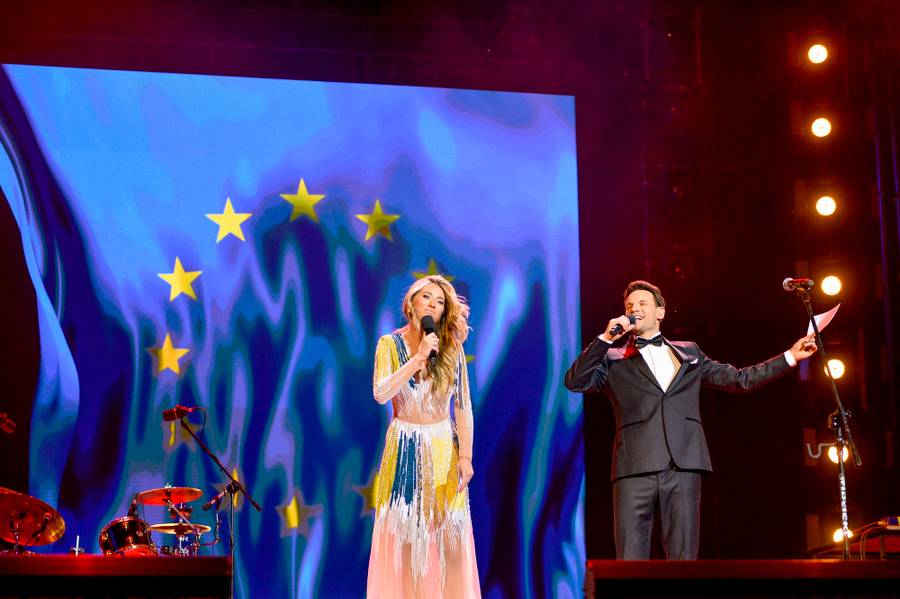 Koncert TVP “Gramy dla Europy”. Plejada gwiazd na scenie