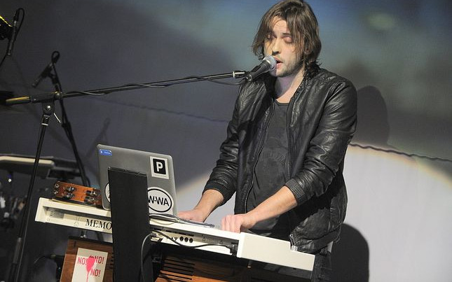 Tomek Makowiecki z nowym klipem i płytą [VIDEO]