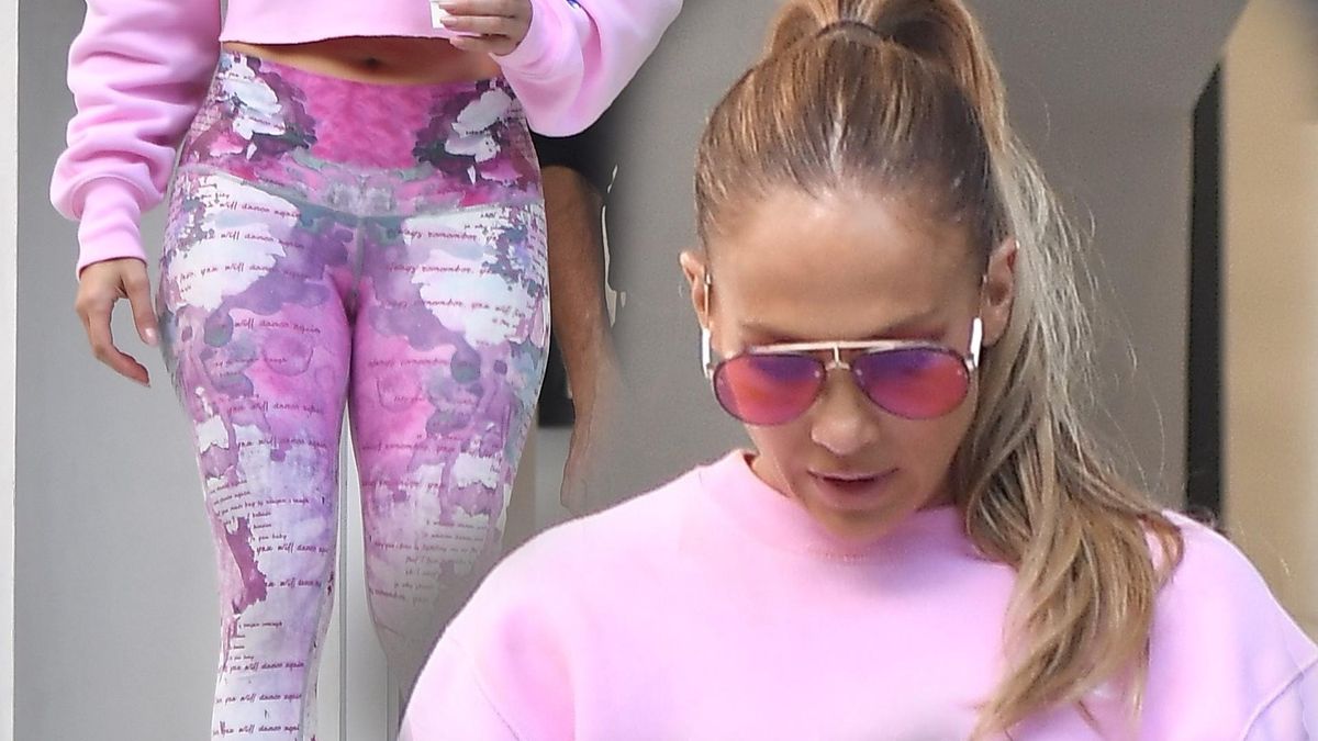 jennifer-lopez-g-wecompresscom-R1