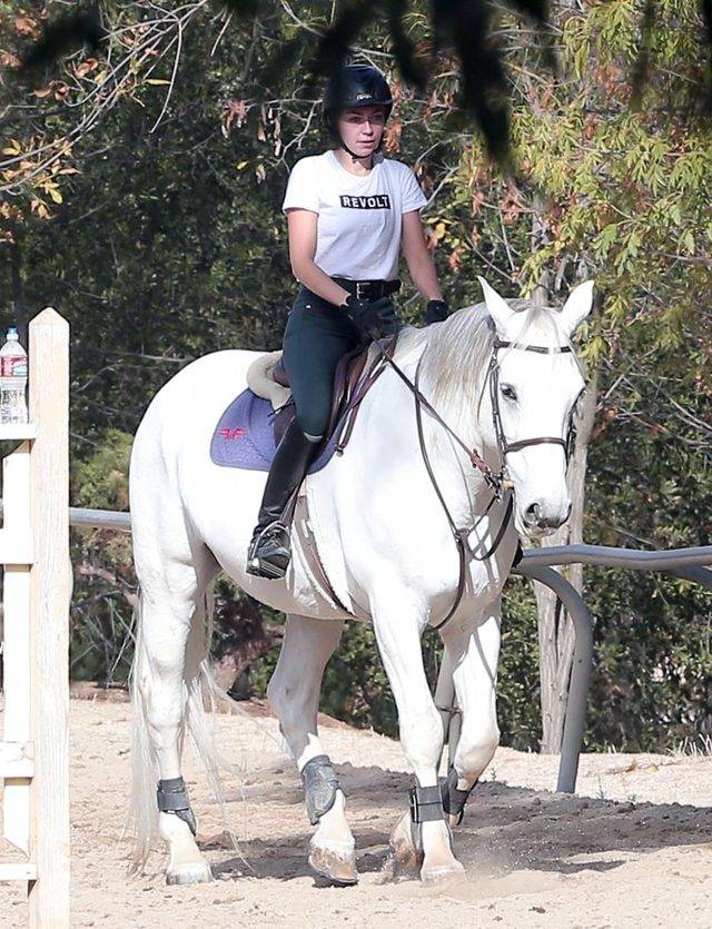 Noah Cyrus – siostra Miley bardzo chce być znana