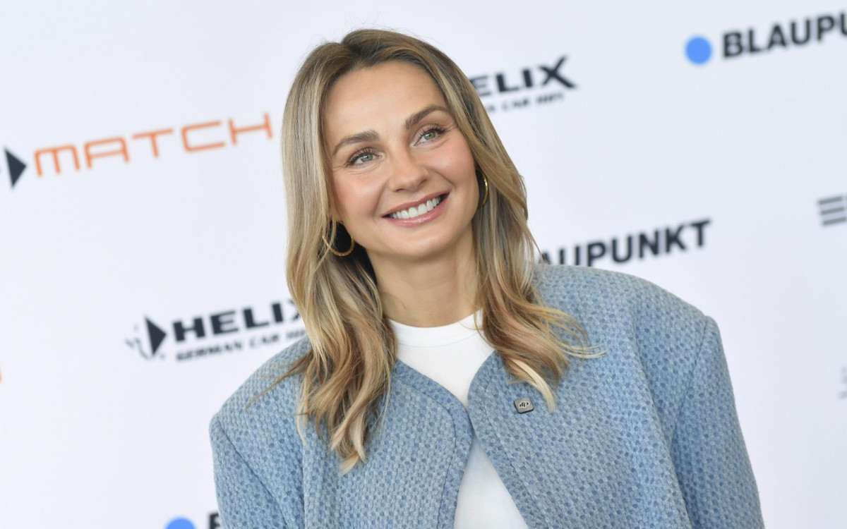 Socha czaruje na evencie. Wybrała żakiet idealny dla Słowianek!