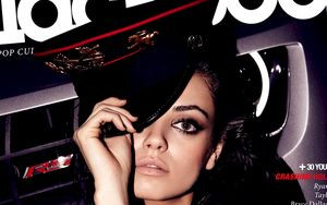 Mila Kunis w magazynie Blackbook (FOTO)