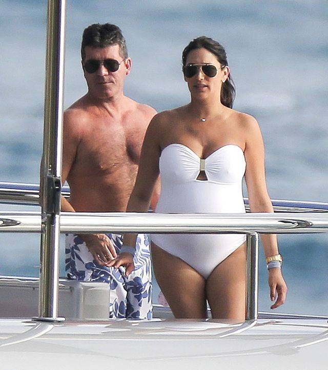 Simon Cowell z ciężarną partnerką na jachcie