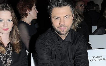 Olivier Janiak nabija się z Korwin Piotrowskiej