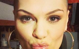 Jessie J ogoliła się na łyso!  (FOTO)