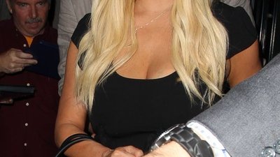 To podobno z tym żonatym AKTOREM romansowała Jessica Simpson