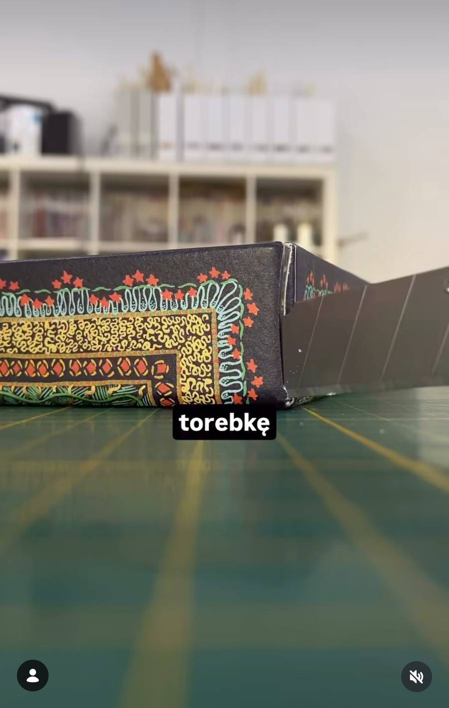 Torebki z pudełek drogi marek u Emwuhats, fot. Instagram